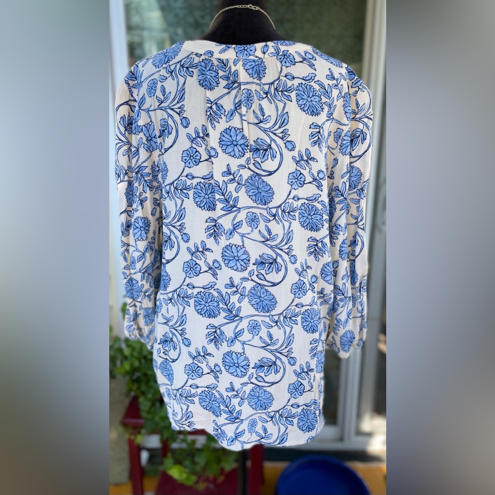 Women's Croft & Barrow® Front Yoke Popover Blouse Petite Medium NWT - Picture 10 of 16